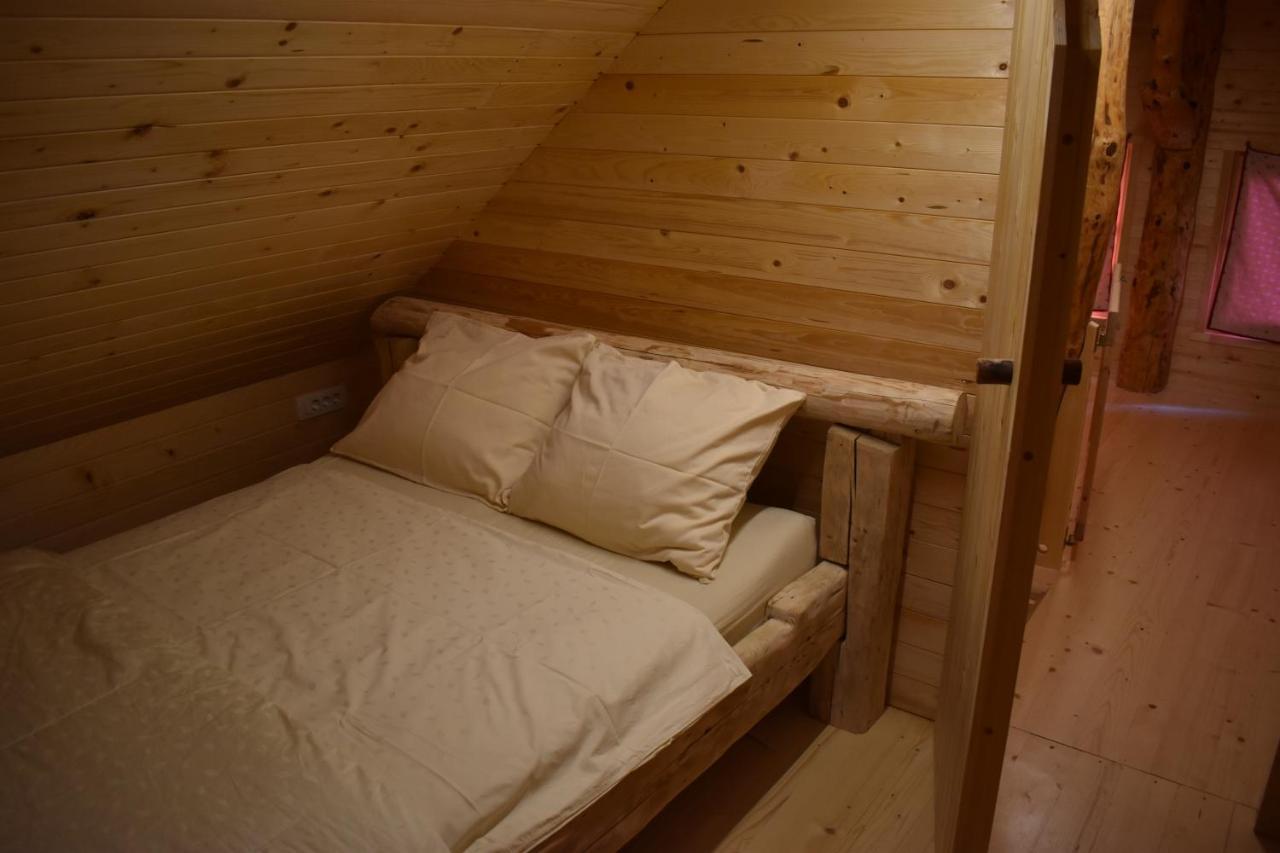 Farm stay Glamping Organic Farm Slibar *