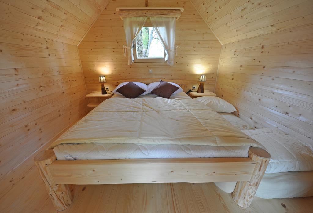 Farm stay Glamping Organic Farm Slibar Trzic
