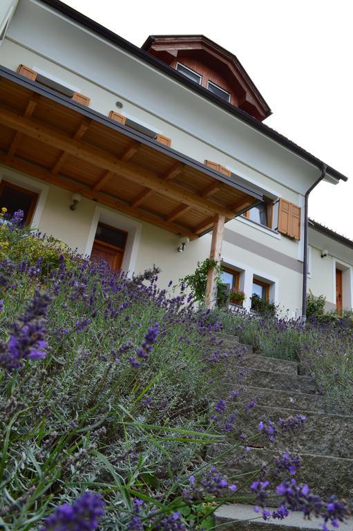 Farm stay Glamping Organic Farm Slibar *