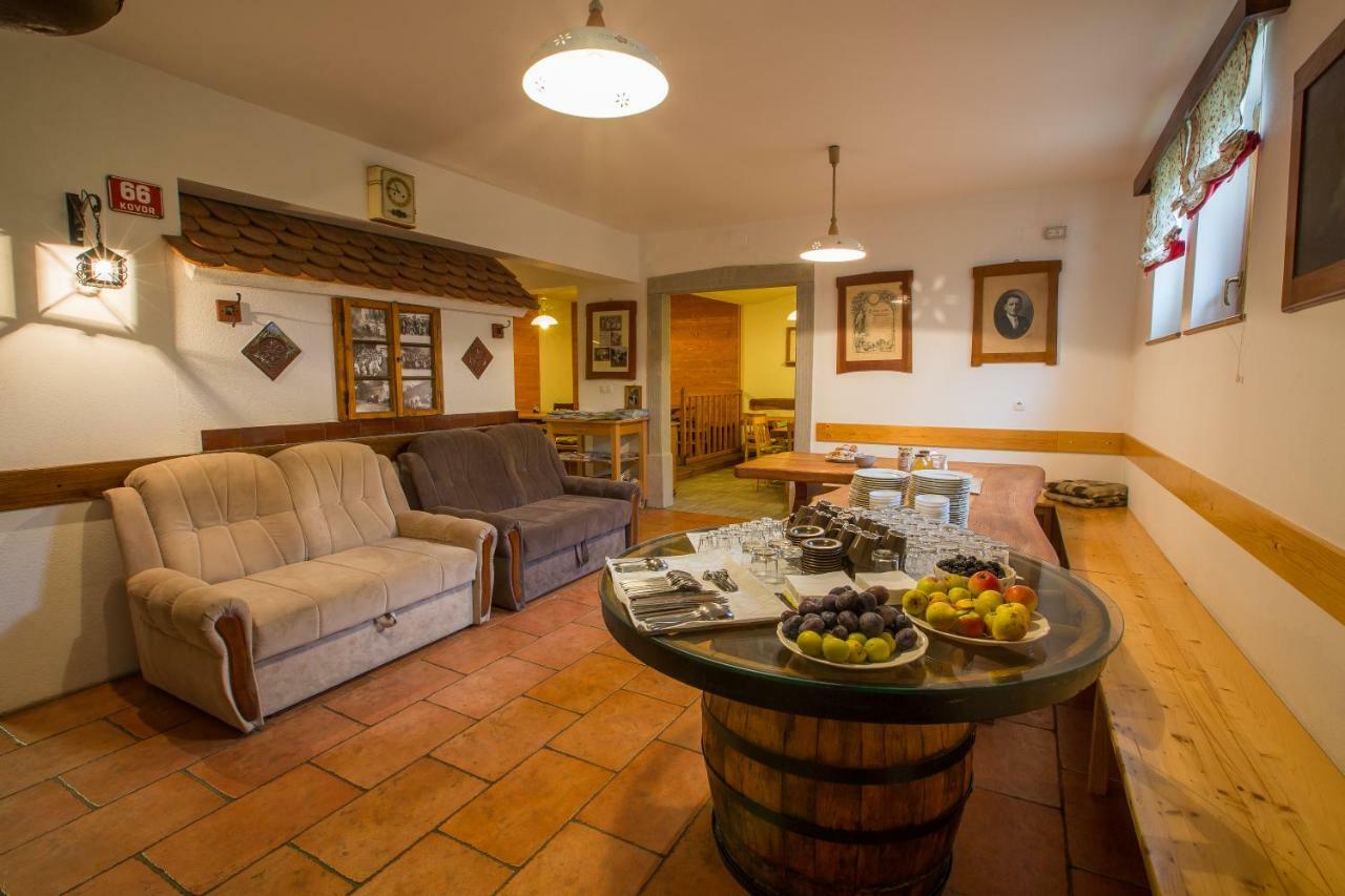 Farm stay Glamping Organic Farm Slibar Trzic